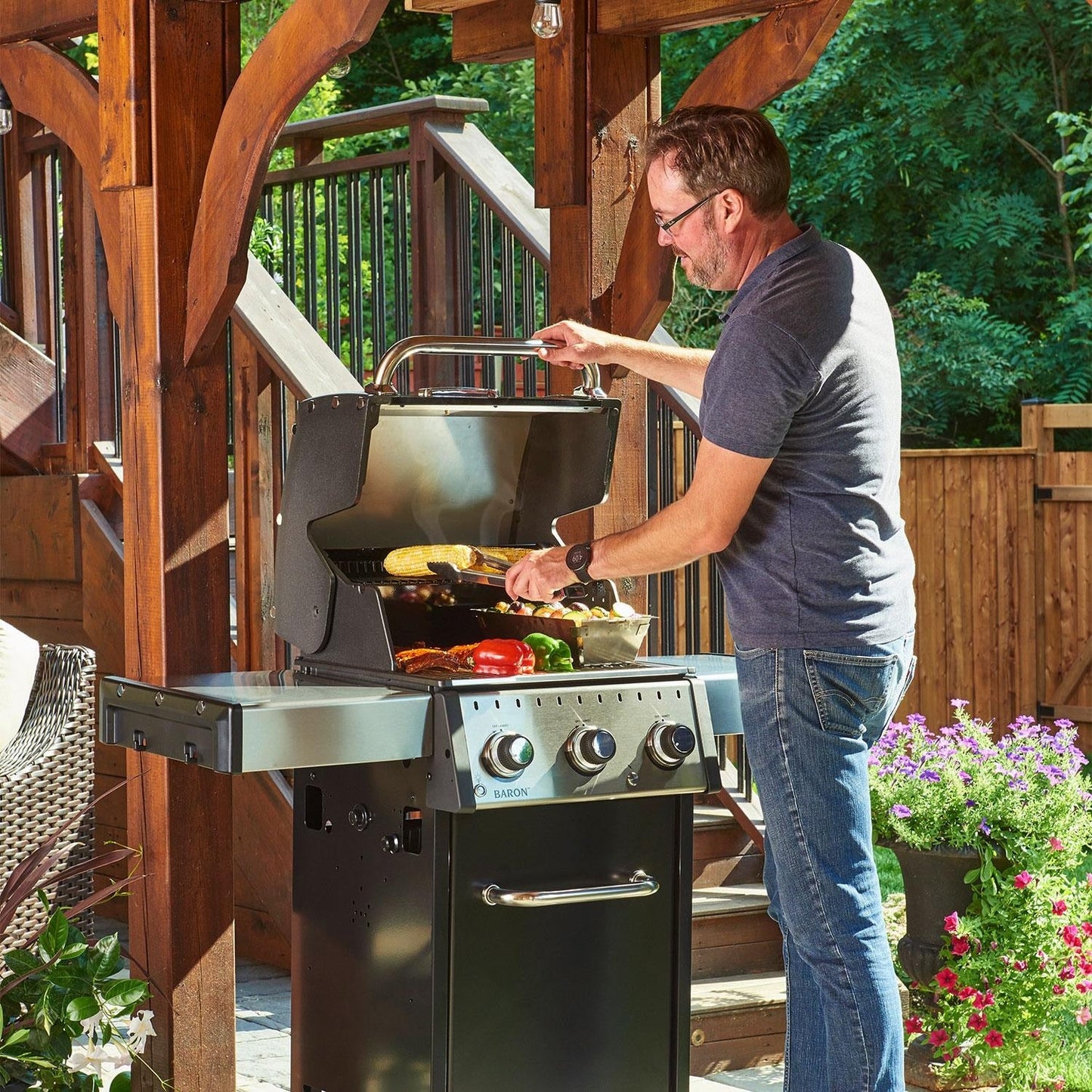 Broil King® Baron™ 320 PRO 3-Burner Grill
