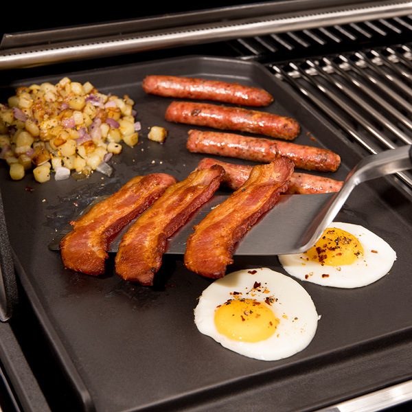 Broil King® Cast Iron Plancha