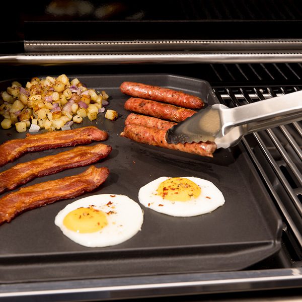 Broil King® Cast Iron Plancha