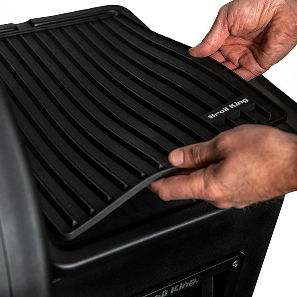 Broil King® Regal™ Pellet Silicone Magnetic Side Shelf Mat