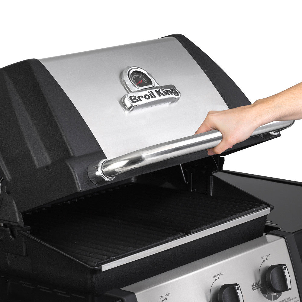 Broil King® Monarch™ 390 3-Burner Grill