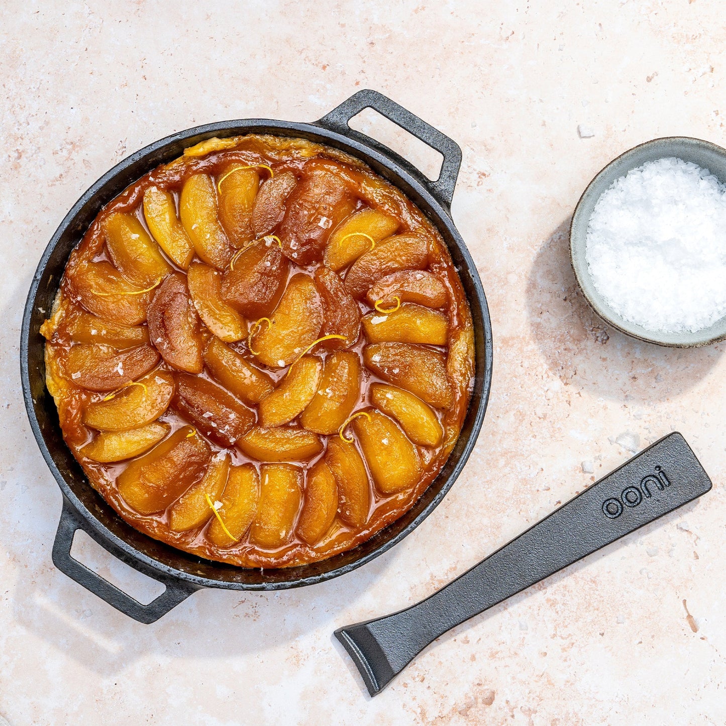 Ooni™ Cast Iron Skillet (UU-P1AB00)