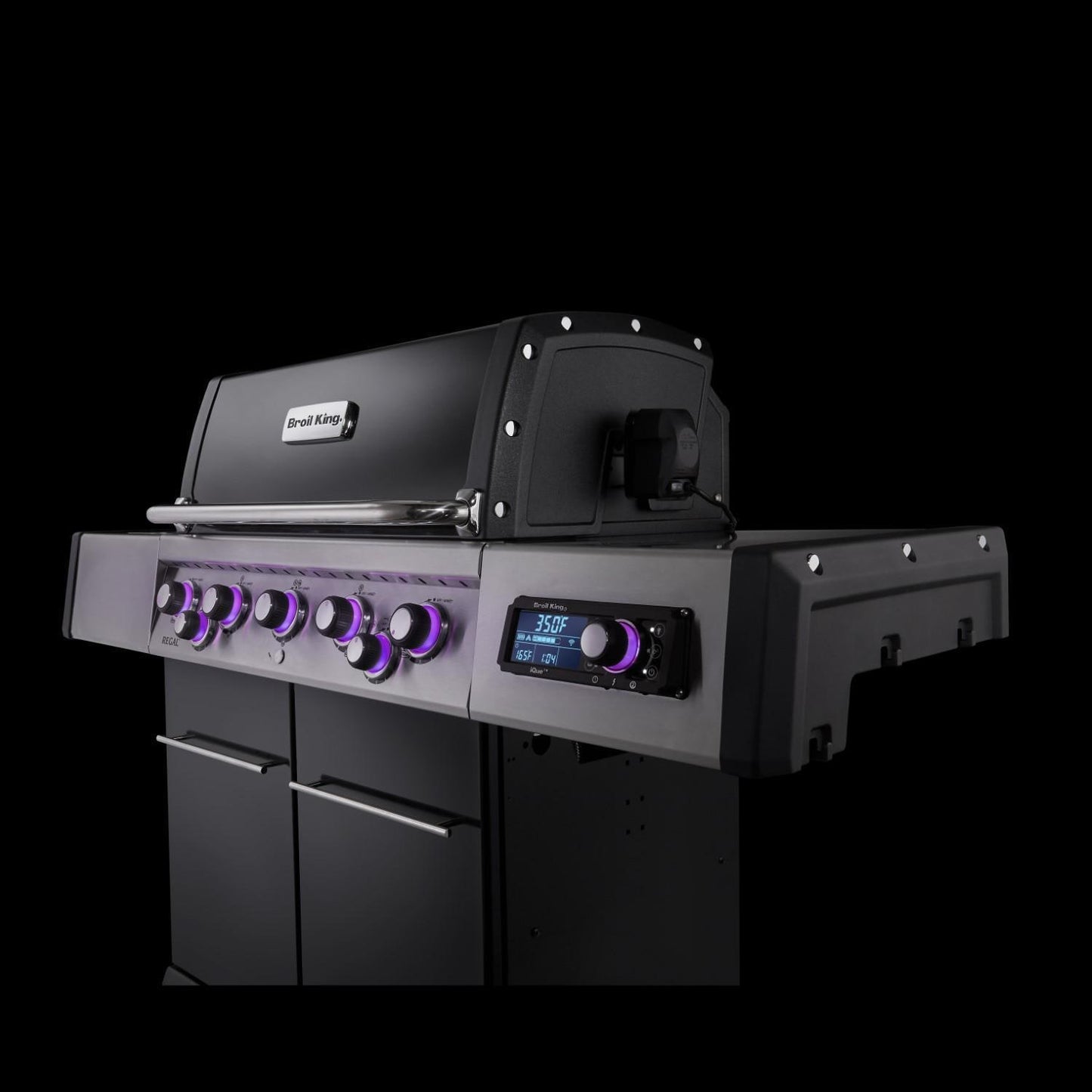 Broil King® Regal™ Q590 PRO IR 5-Burner Grill