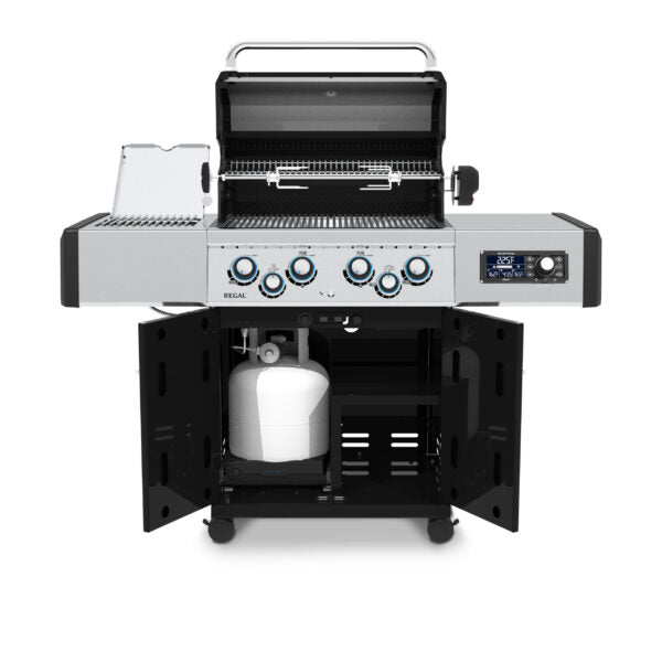 Broil King® Regal™ Q490 PRO IR 4-Burner Grill