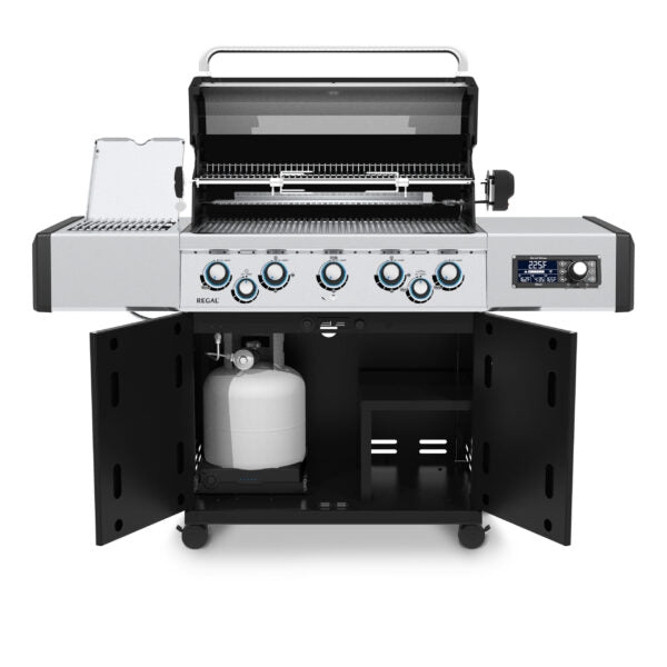 Broil King® Regal™ Q590 PRO IR 5-Burner Grill