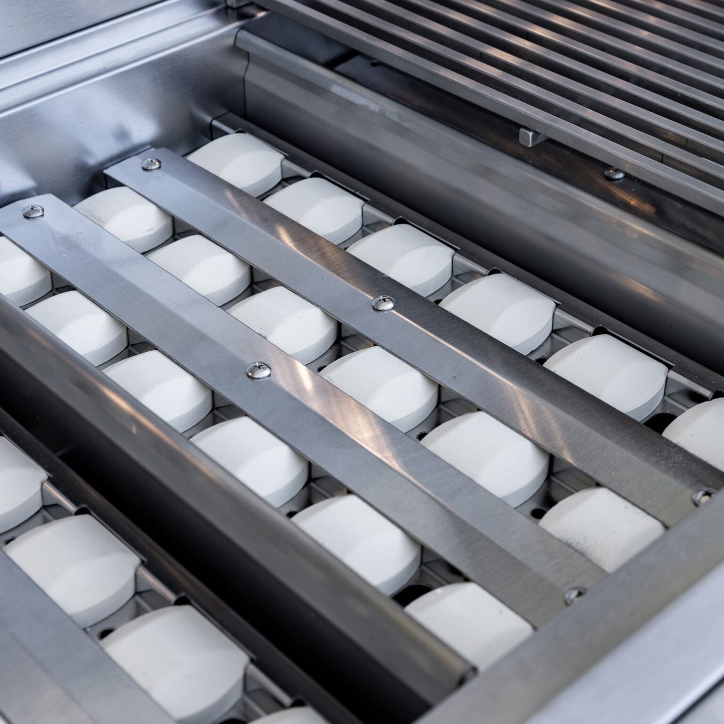 SUMMERSET™ TRL Pro 40" Built-In Grill [2 Fuel Types]