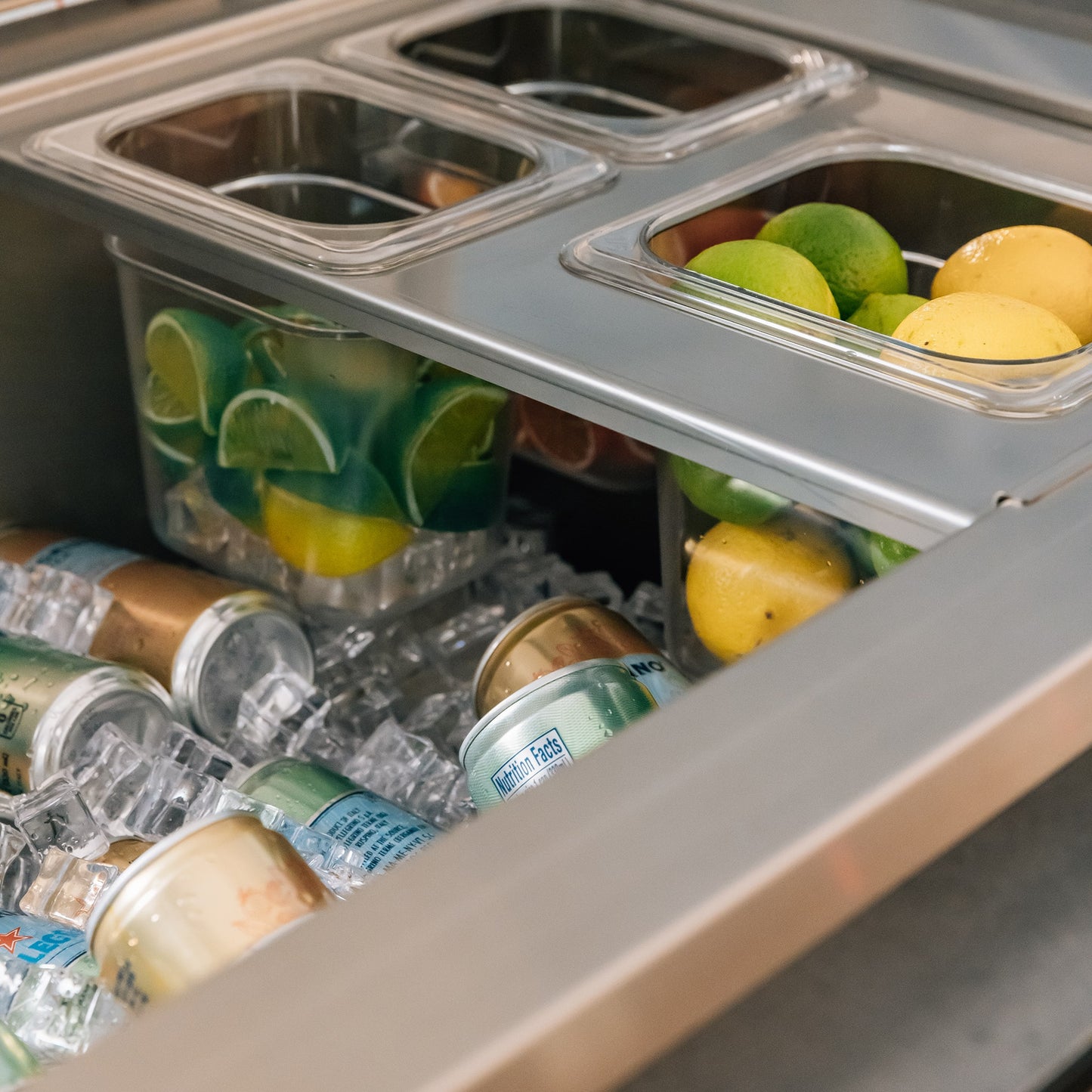 SUMMERSET™ 28" x 21″ Stainless Steel Ice Chest
