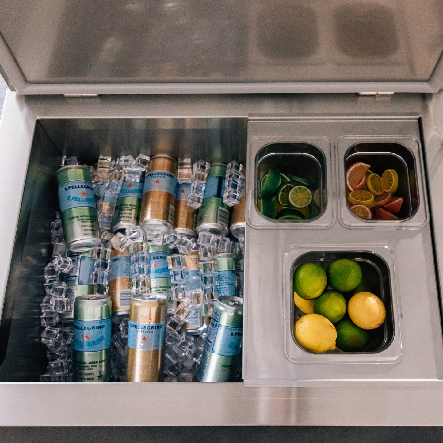 SUMMERSET™ 28" x 21″ Stainless Steel Ice Chest