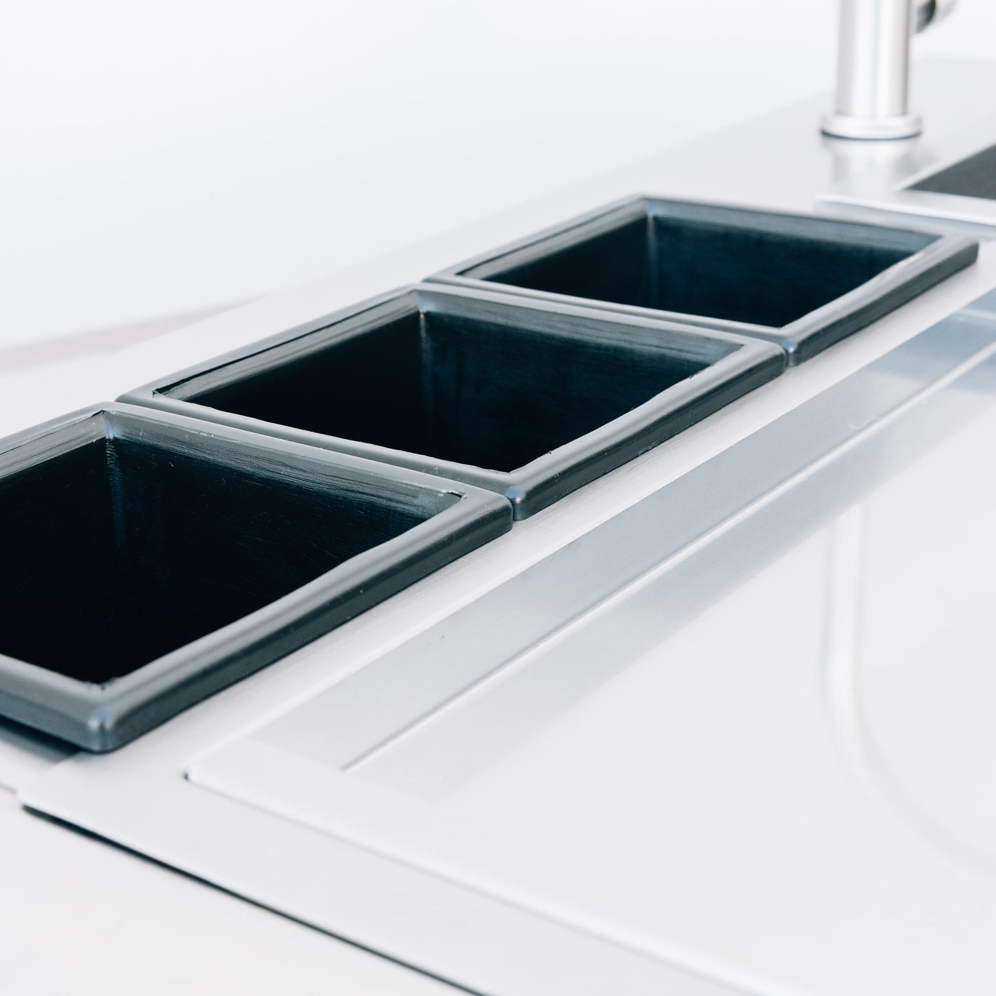 SUMMERSET™ 30″ Beverage & Prep Station
