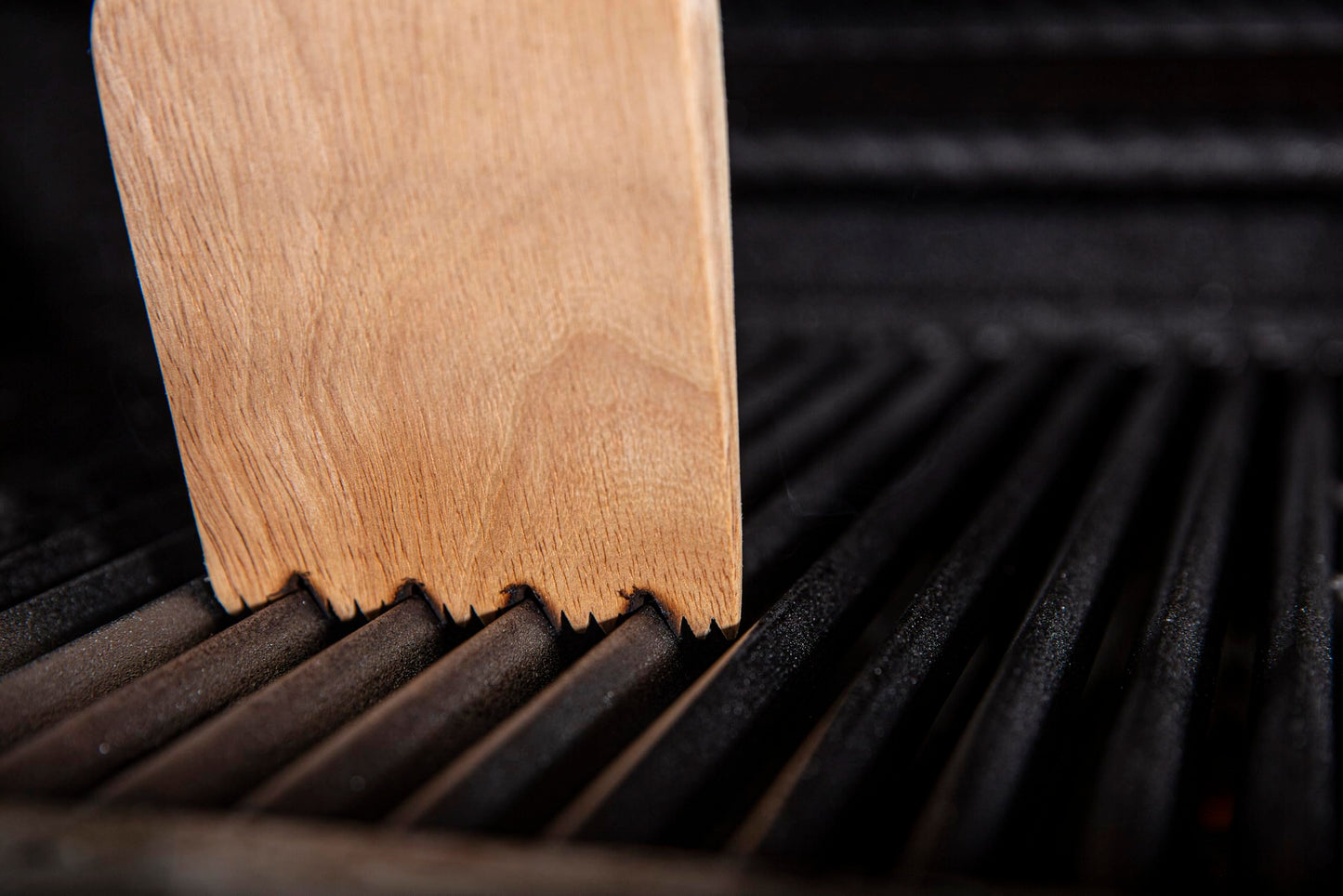 Broil King® Wood Grill Scraper