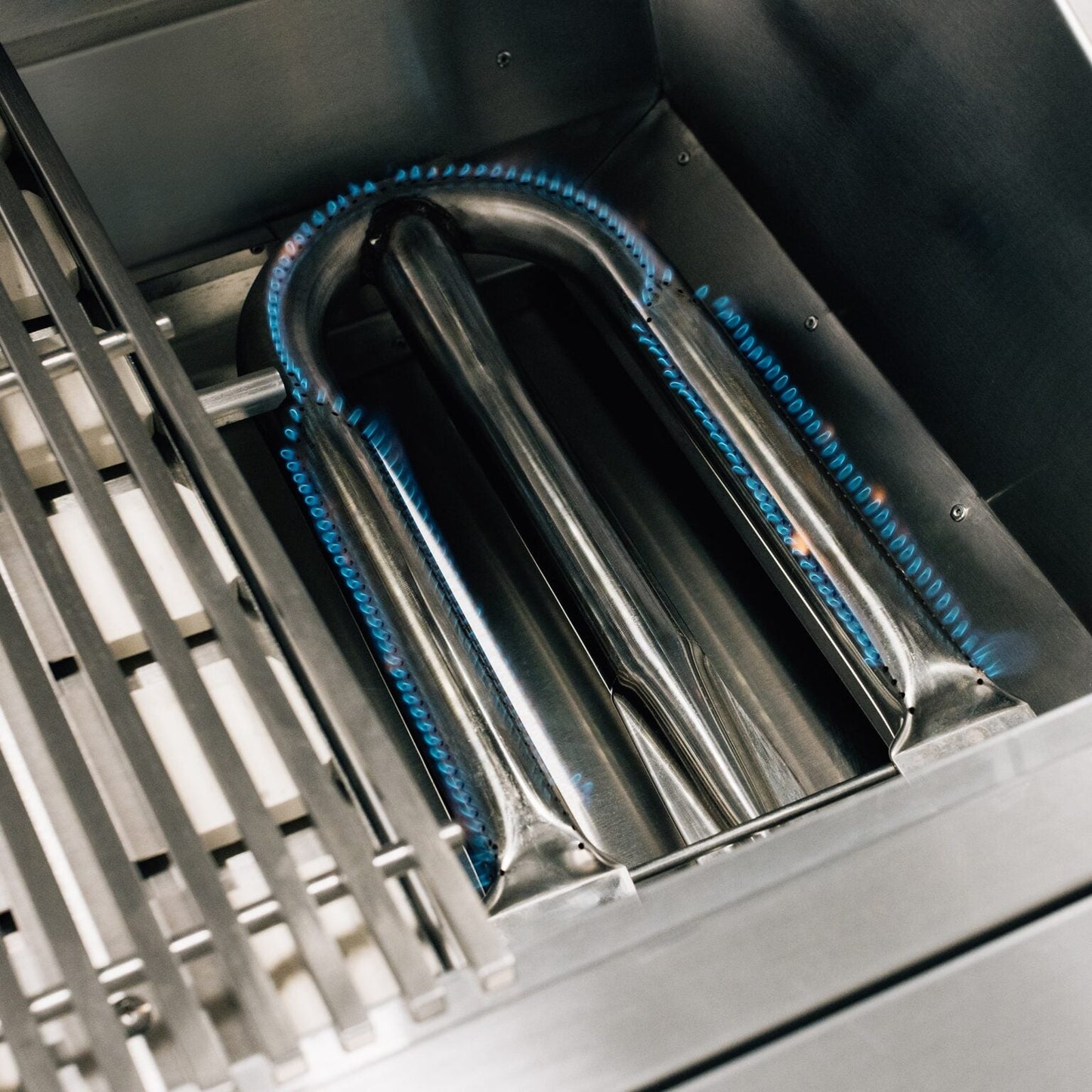 SUMMERSET™ Quest 42" Built-In Grill [2 Fuel Types]