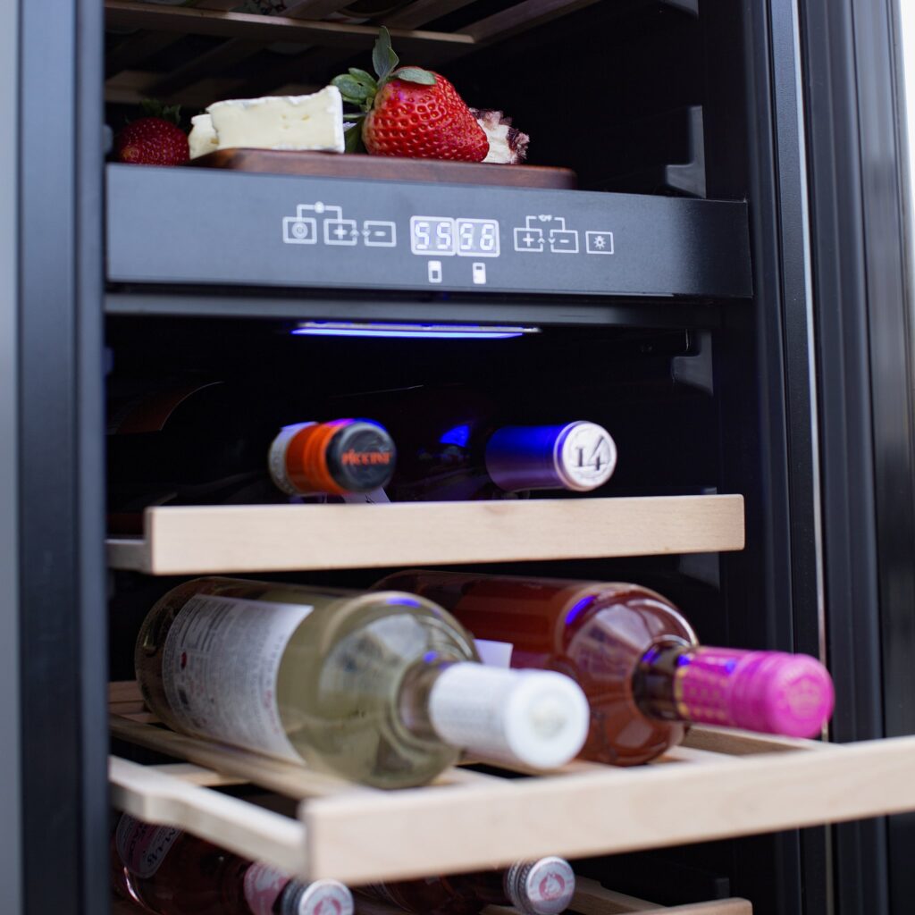 SUMMERSET™ 15″ 3.2 Cu. Ft. Outdoor Dual-Zone Wine Cooler