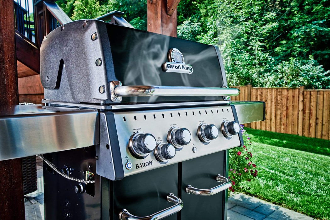 Broil King® Baron™ 440 PRO 4-Burner Grill