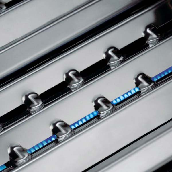 Broil King® Signet™ 390 3-Burner Grill